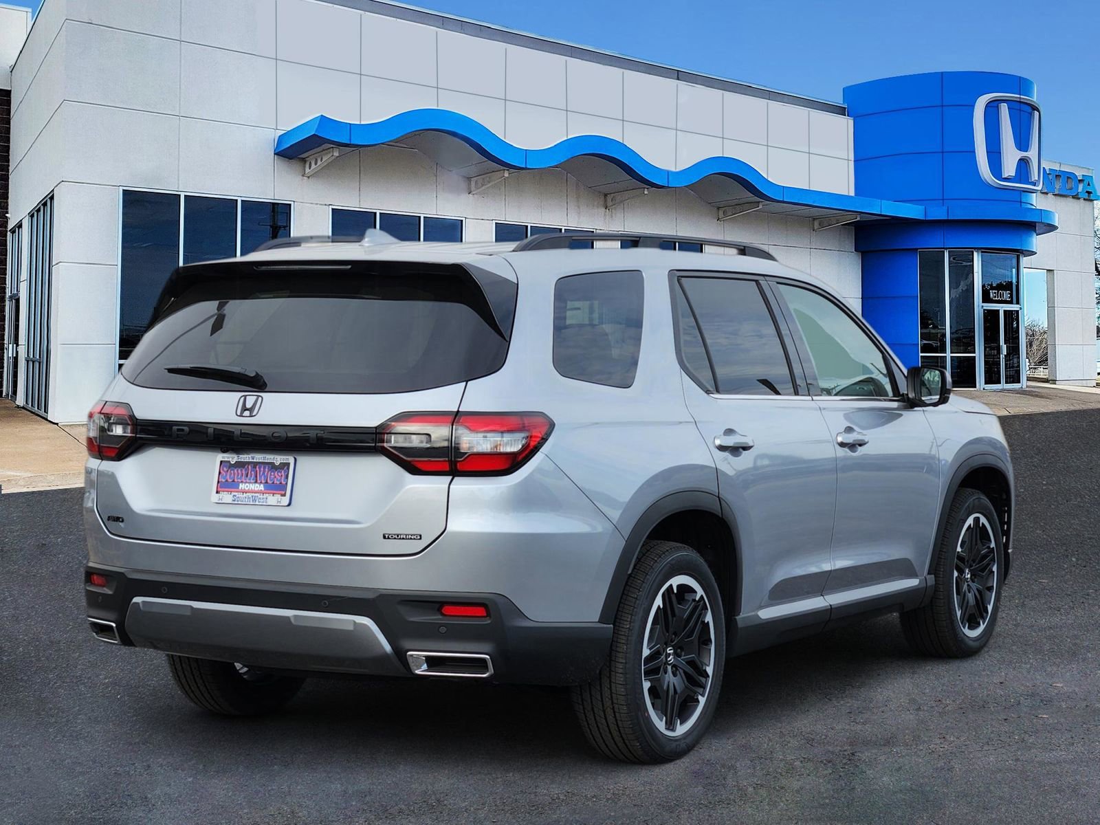 New 2026 Honda Pilot Touring image 5