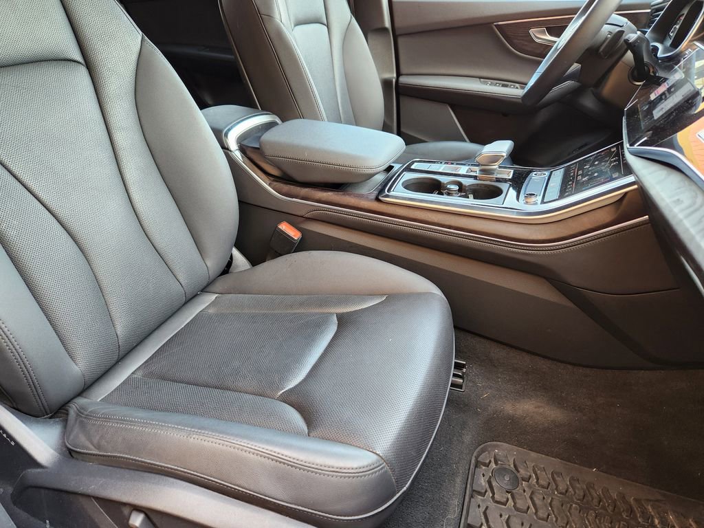 Used 2024 Audi Q7 3.0T Premium Plus image 13