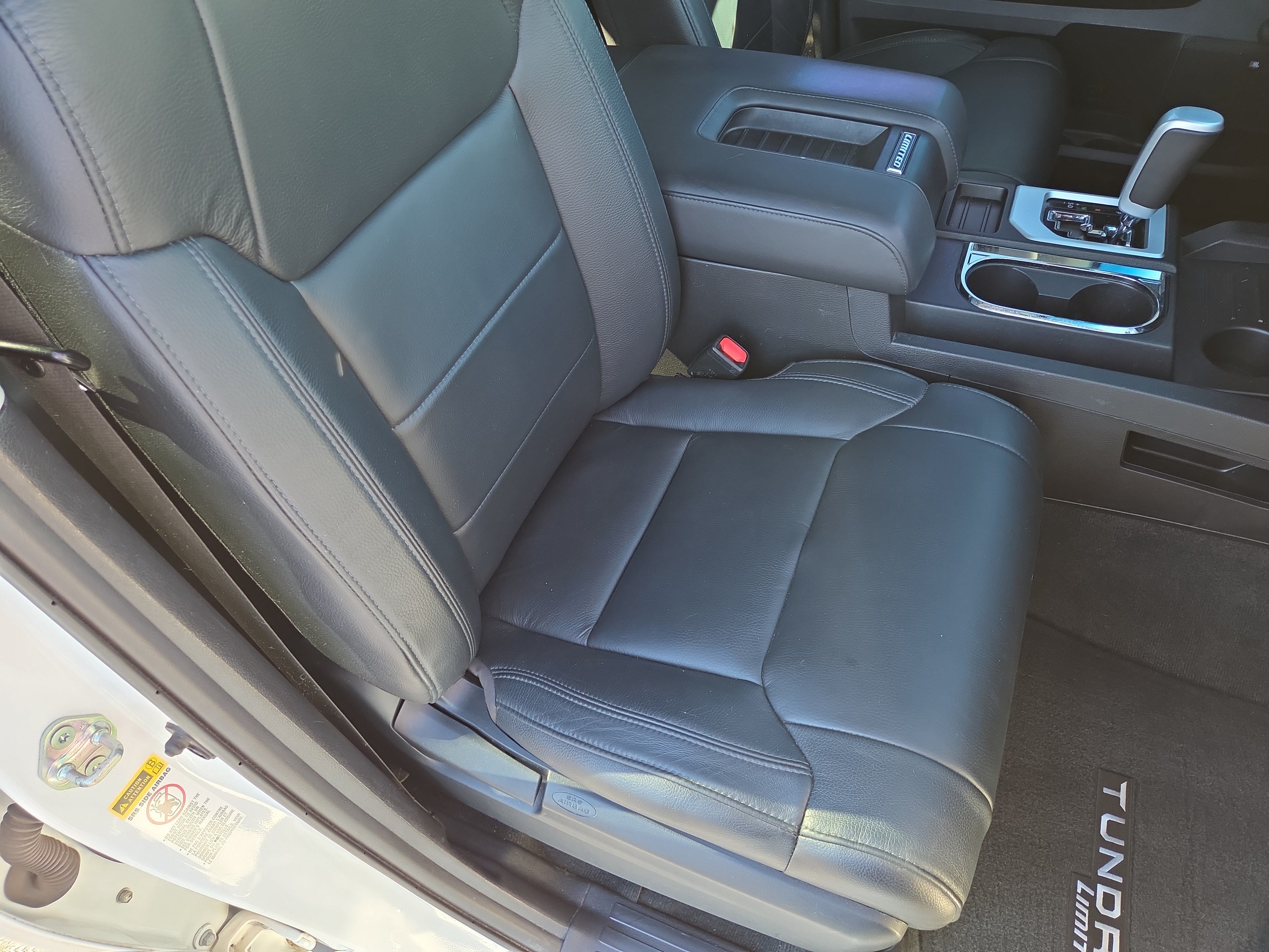 Used 2016 Toyota Tundra Limited w/ Limited Premium Package AWD/4WD image 17