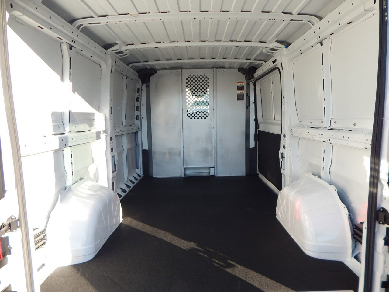Used 2023 RAM ProMaster 2500 image 12