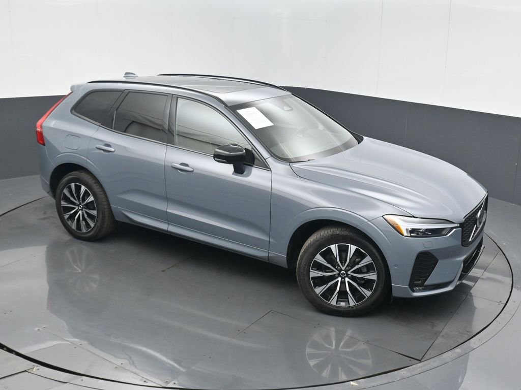 Used 2024 Volvo XC60 B5 Plus AWD/4WD image 40