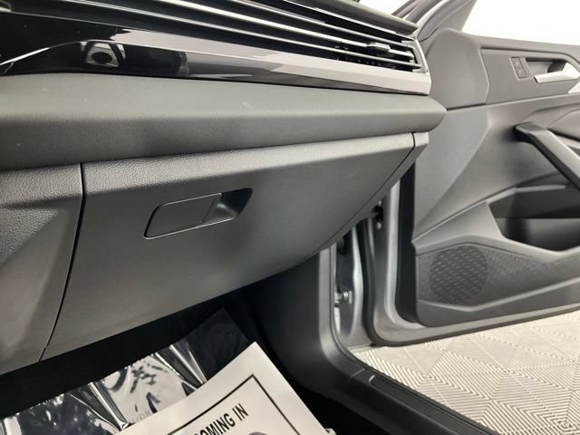 Used 2025 Volkswagen Jetta Sport FWD image 33