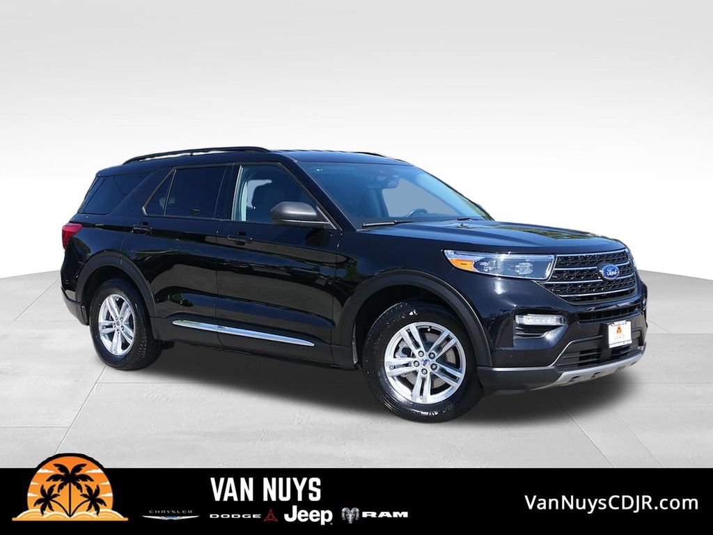 Used 2023 Ford Explorer XLT w/ Equipment Group 202A RWD image 1