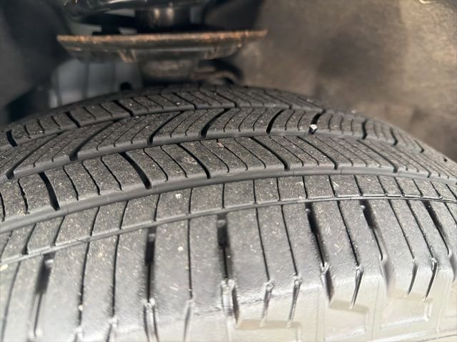 Used 2022 Ford Explorer Limited w/ Equipment Group 301A image 27