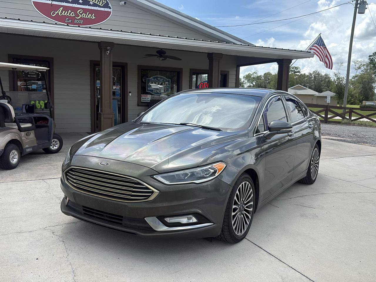 Used 2017 Ford Fusion SE w/ Fusion SE Technology Package FWD image 1