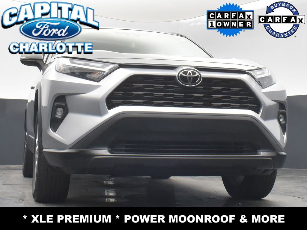 Used 2022 Toyota RAV4 XLE Premium image 20