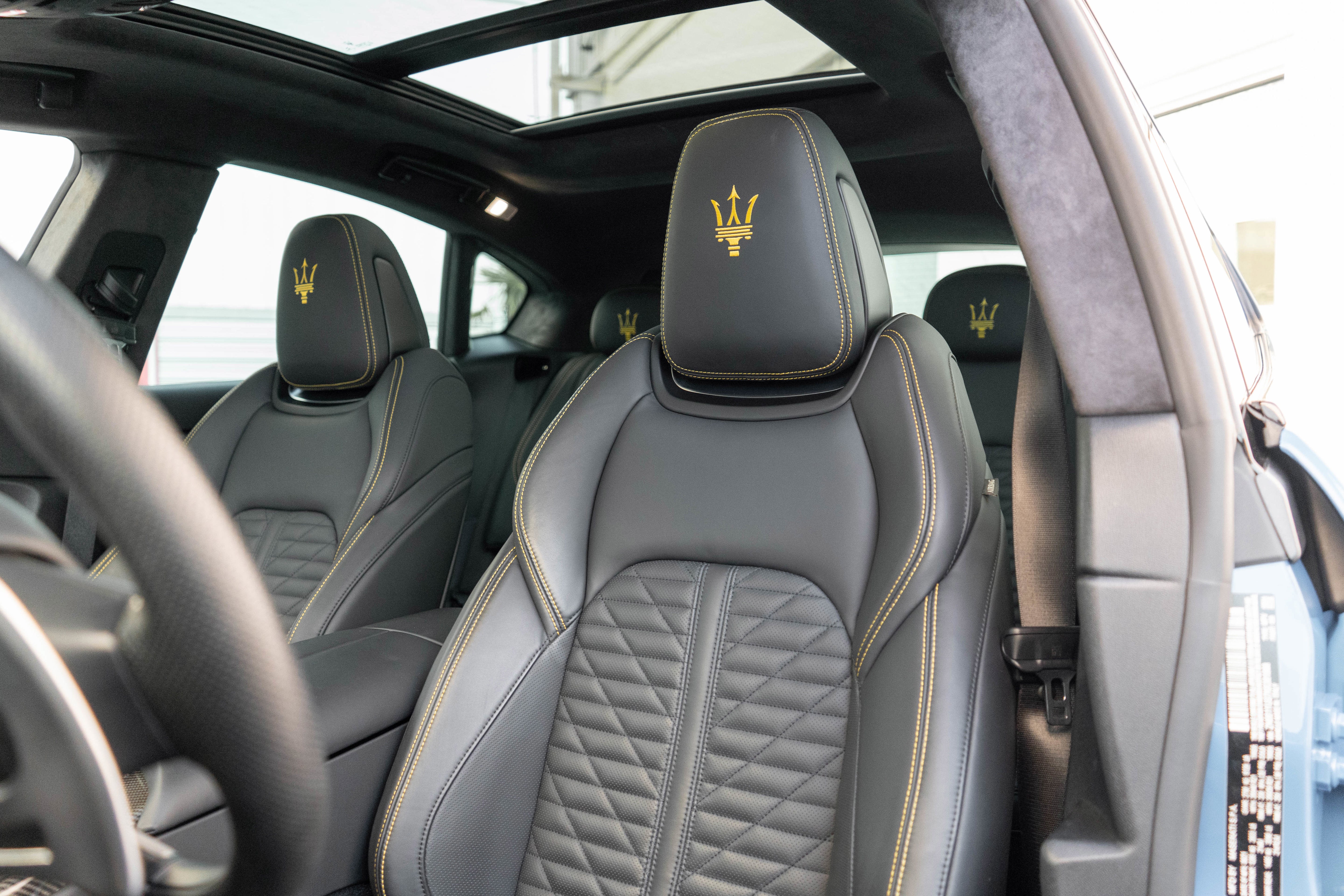 Used 2022 Maserati Levante F Tributo AWD/4WD image 12