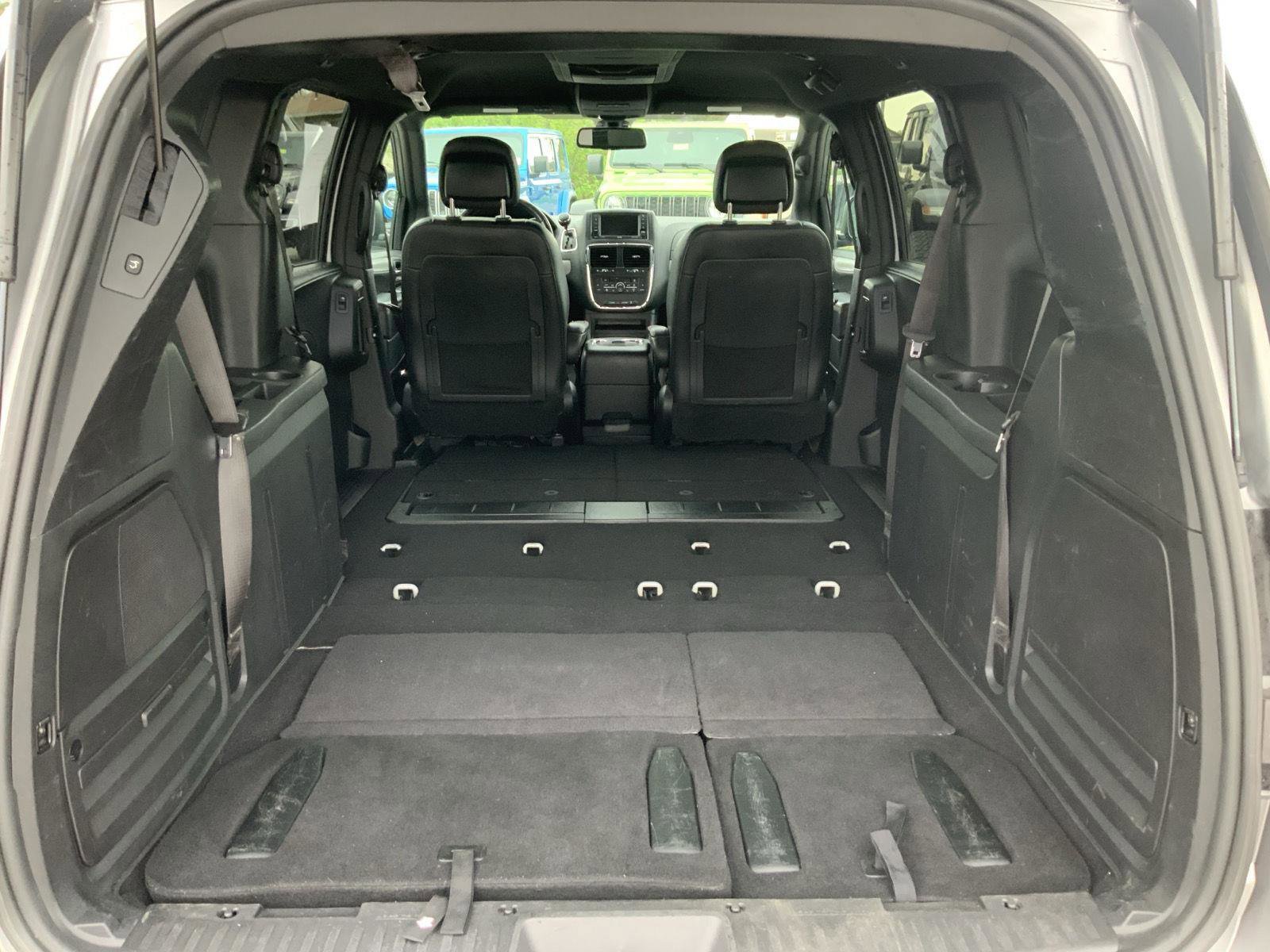 Used 2020 Dodge Grand Caravan GT image 12