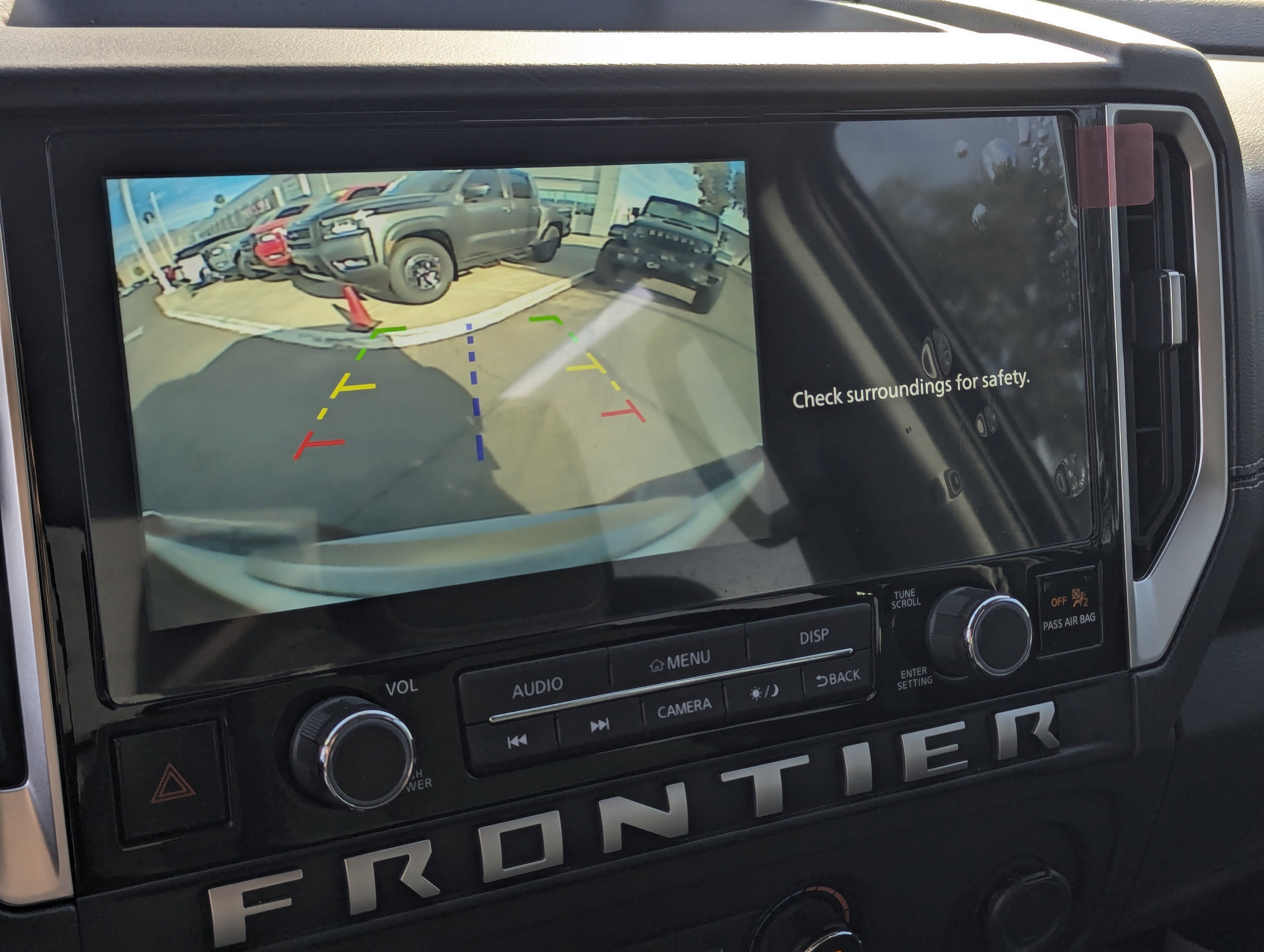 Certified 2025 Nissan Frontier SV image 12