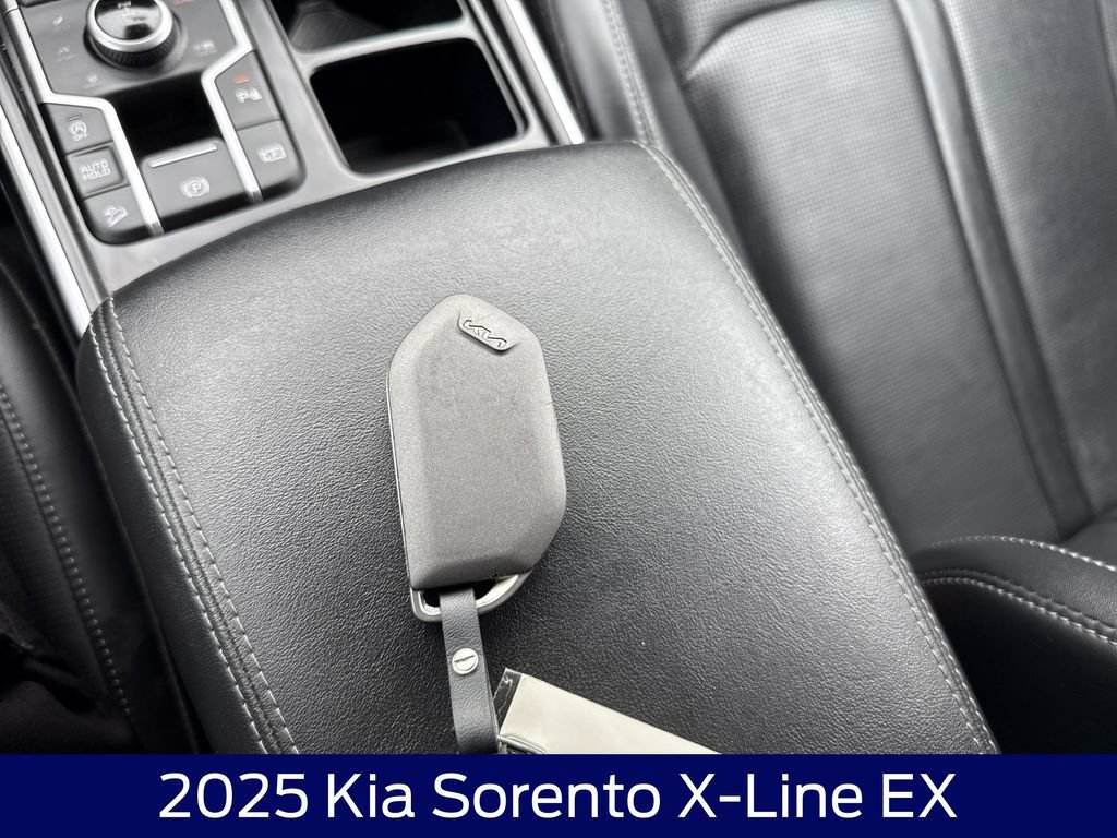 Used 2025 Kia Sorento X-Line EX AWD/4WD image 28