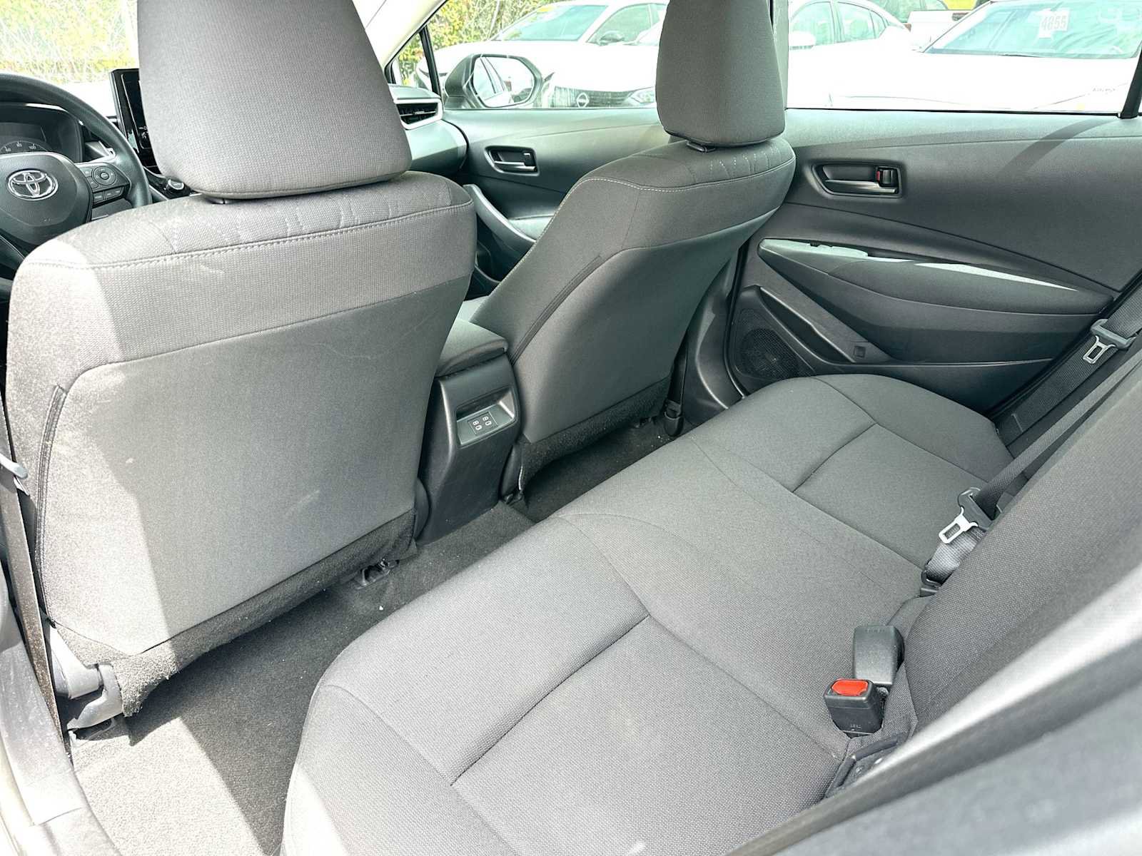 Used 2025 Toyota Corolla LE FWD image 24