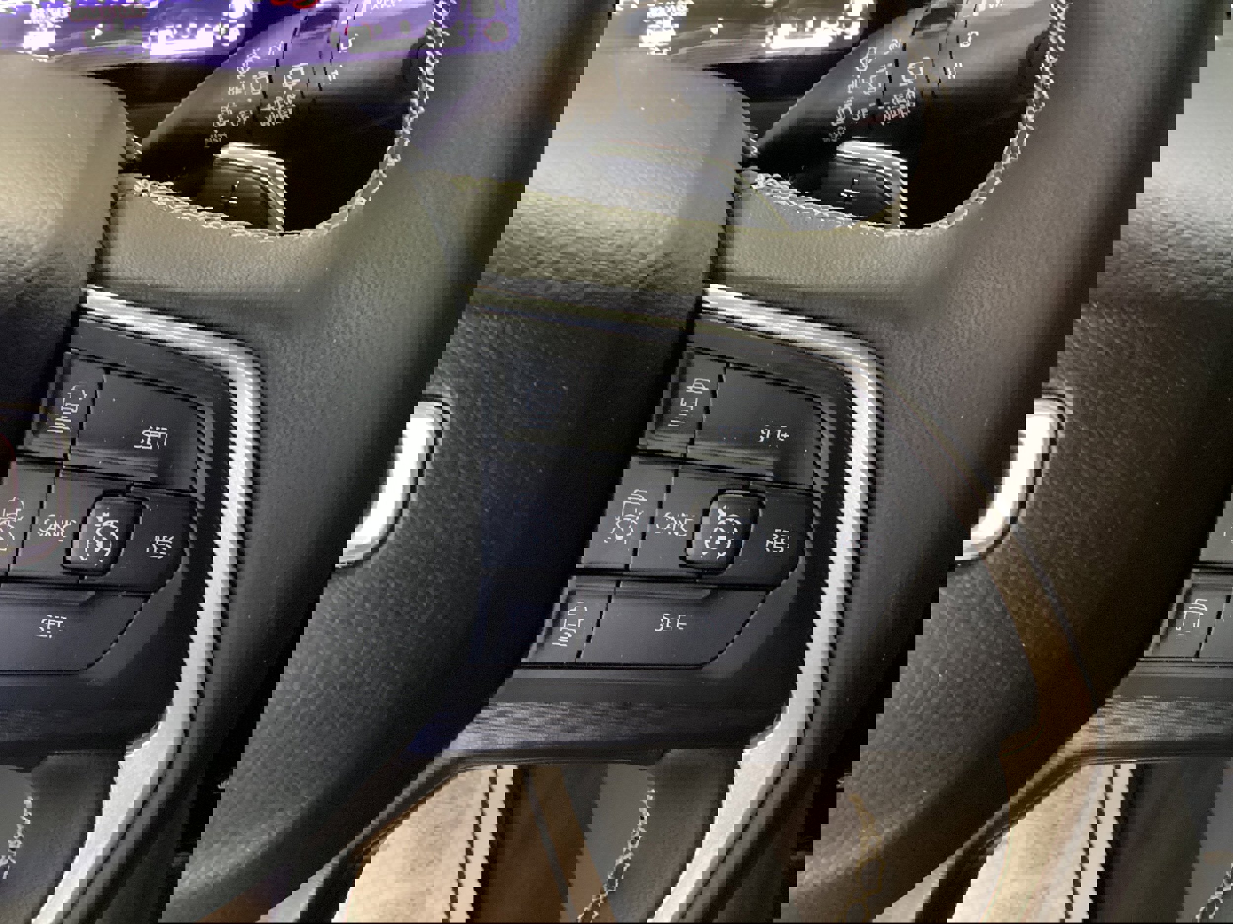 Used 2024 Jeep Grand Cherokee Altitude image 24