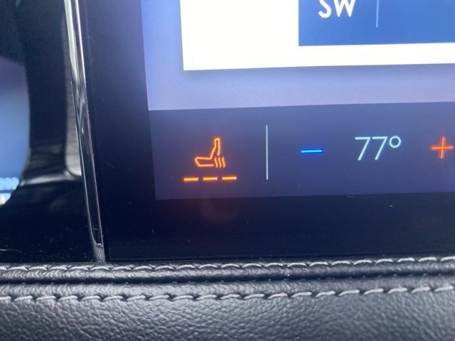 Used 2024 Lincoln Corsair AWD w/ Towing Package image 22