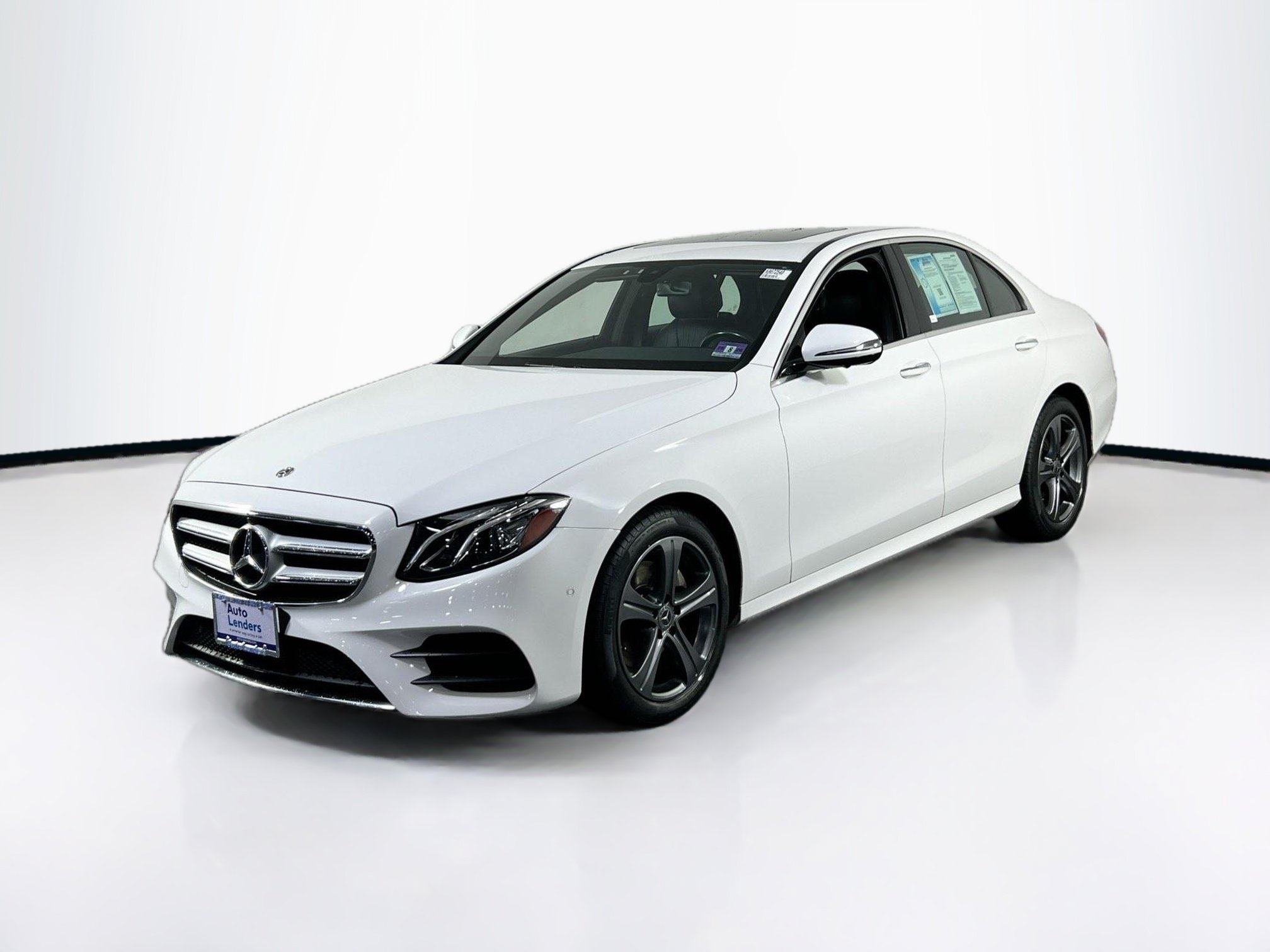 Used 2019 Mercedes-Benz E 300 4MATIC image 1