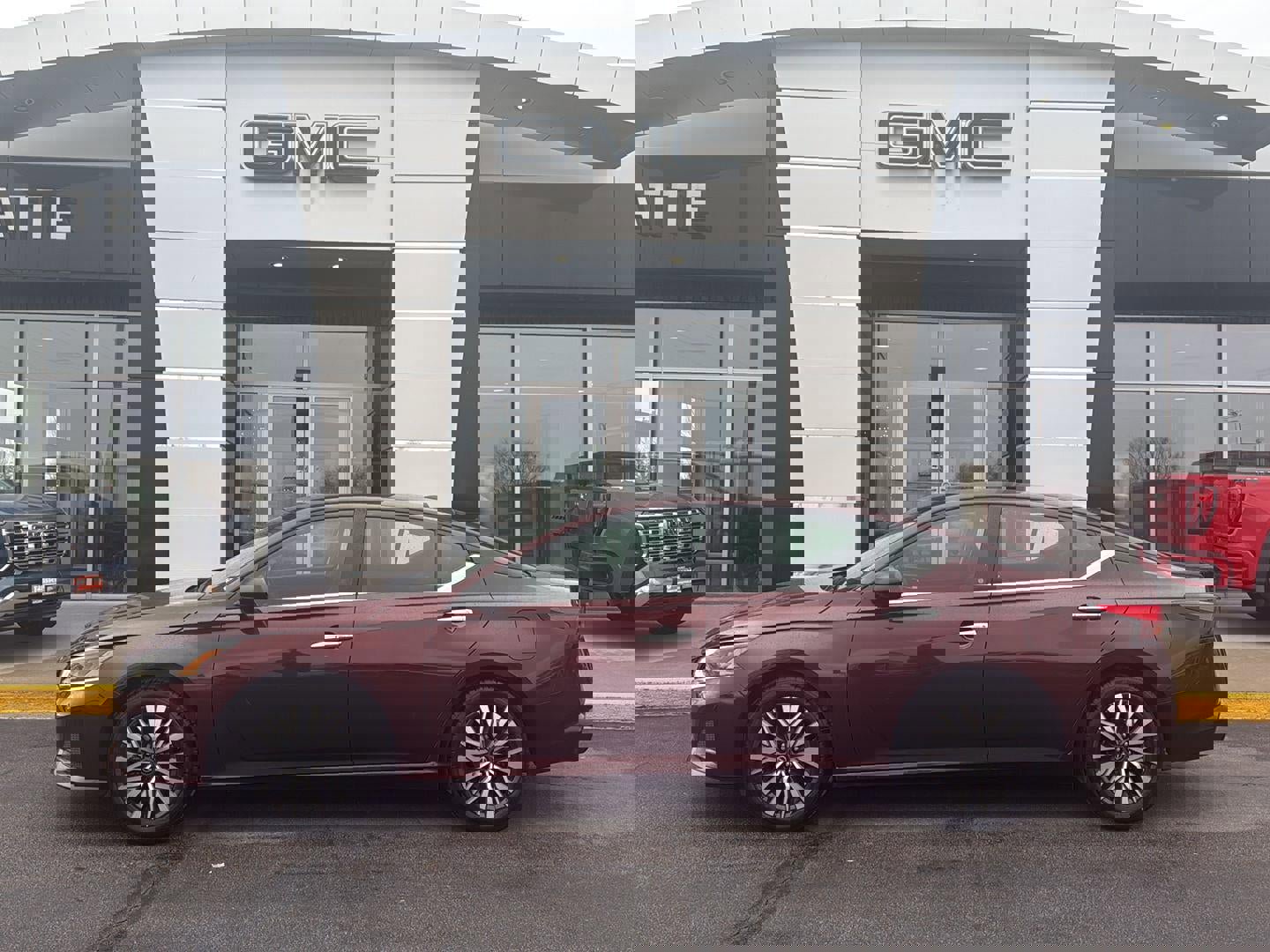 Used 2024 Nissan Altima 2.5 SV