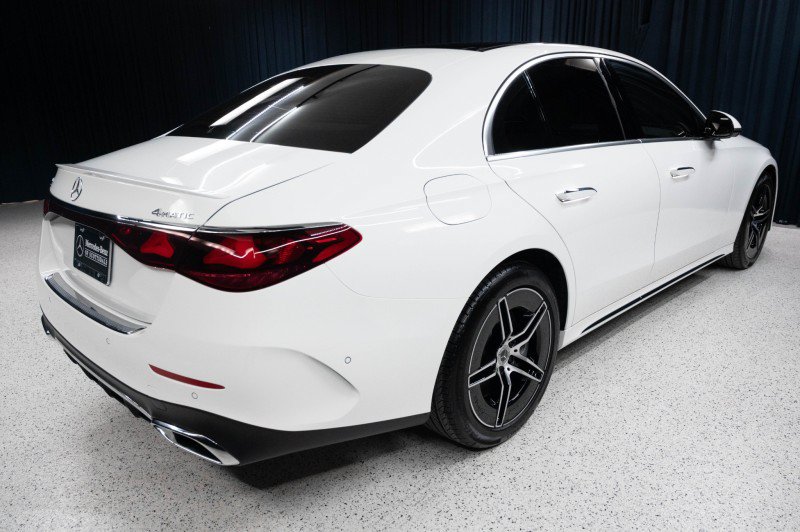 New 2027 Mercedes-Benz E 450 4MATIC Sedan image 5