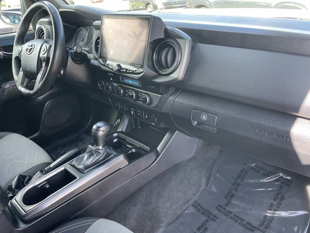 Used 2021 Toyota Tacoma TRD Off-Road w/ Technology Package image 30