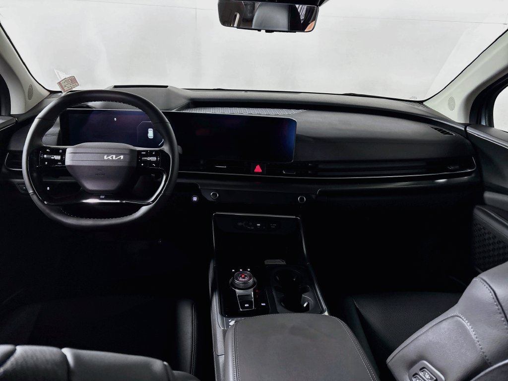 New 2027 Kia Carnival SX Prestige FWD image 12