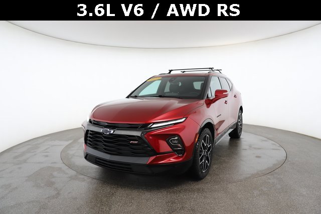 Used 2023 Chevrolet Blazer RS image 1