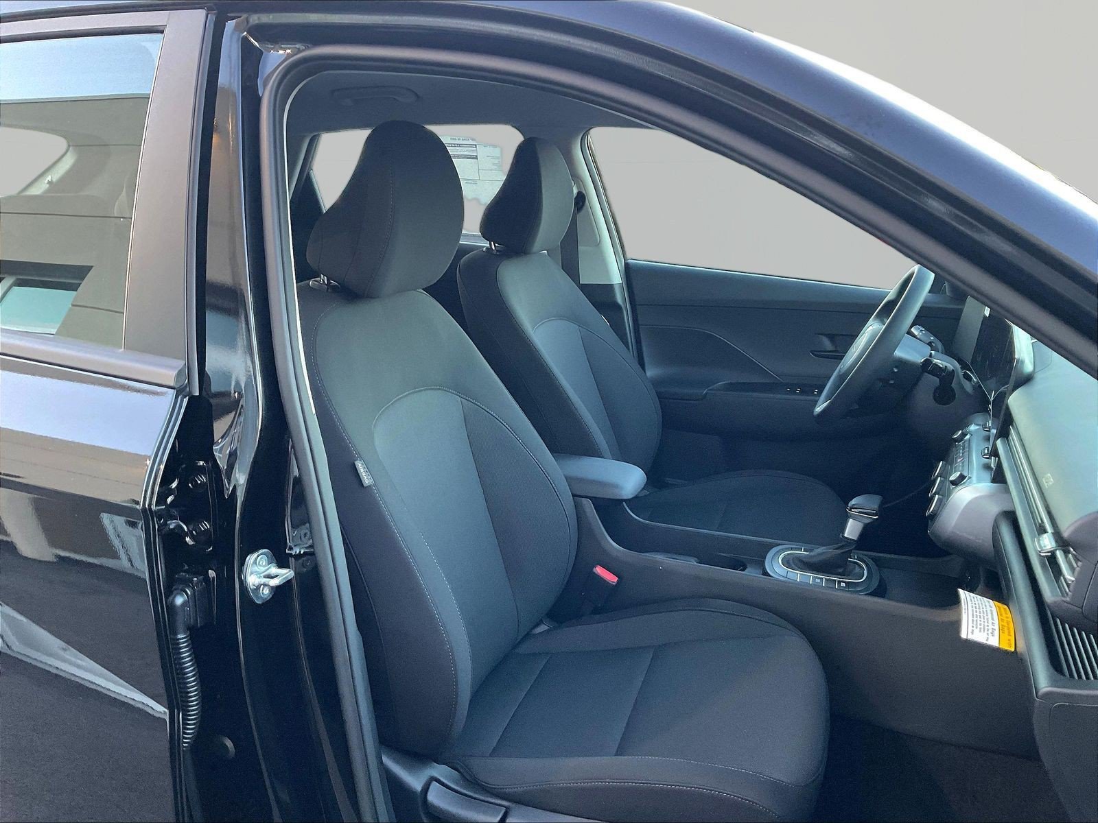 New 2027 Hyundai Kona SE AWD/4WD image 18