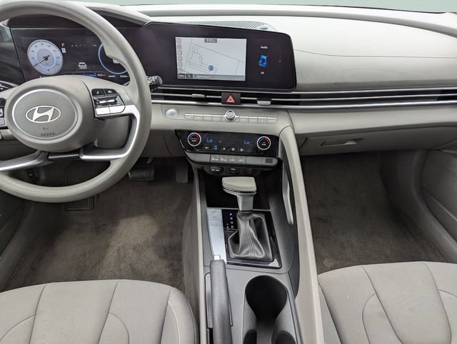 Used 2024 Hyundai Elantra SEL FWD image 16
