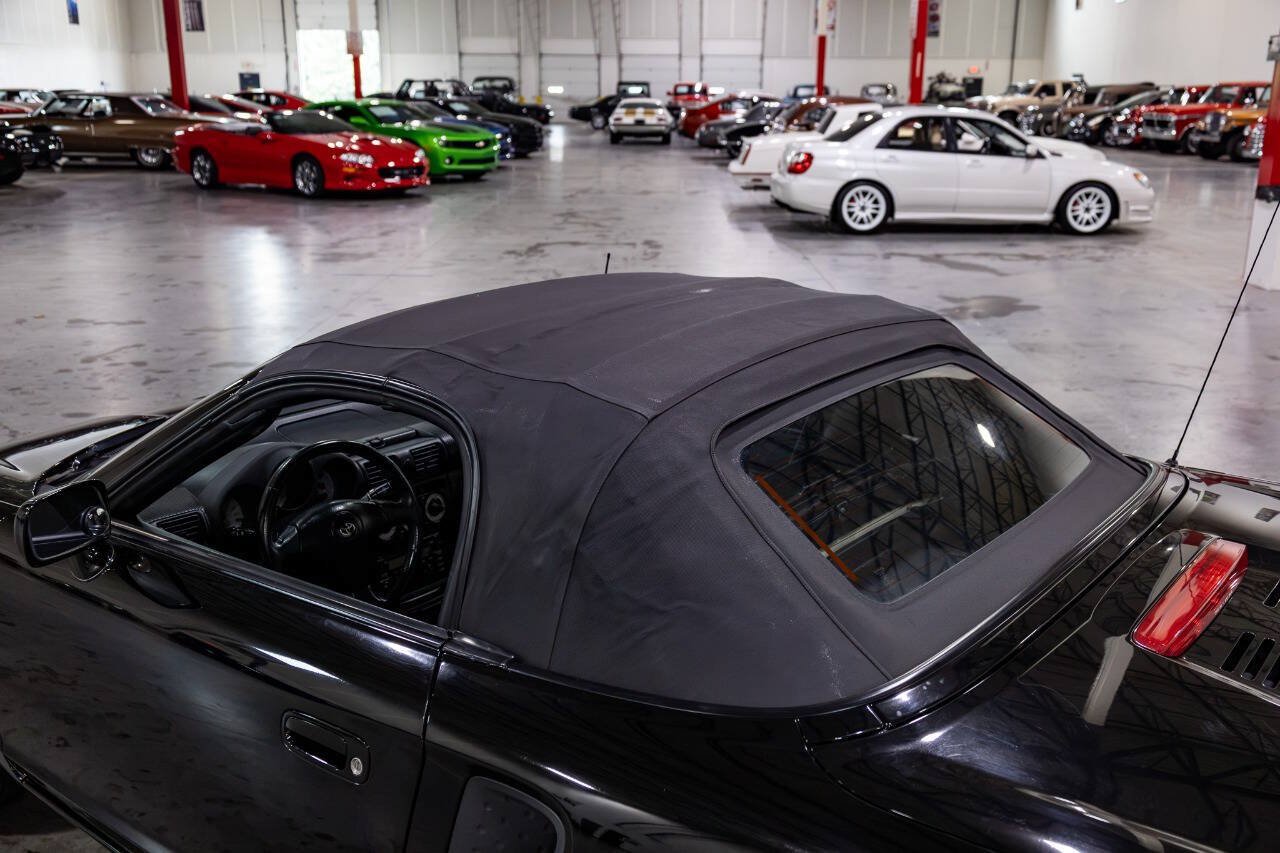 Used 2000 Toyota MR2 RWD image 27