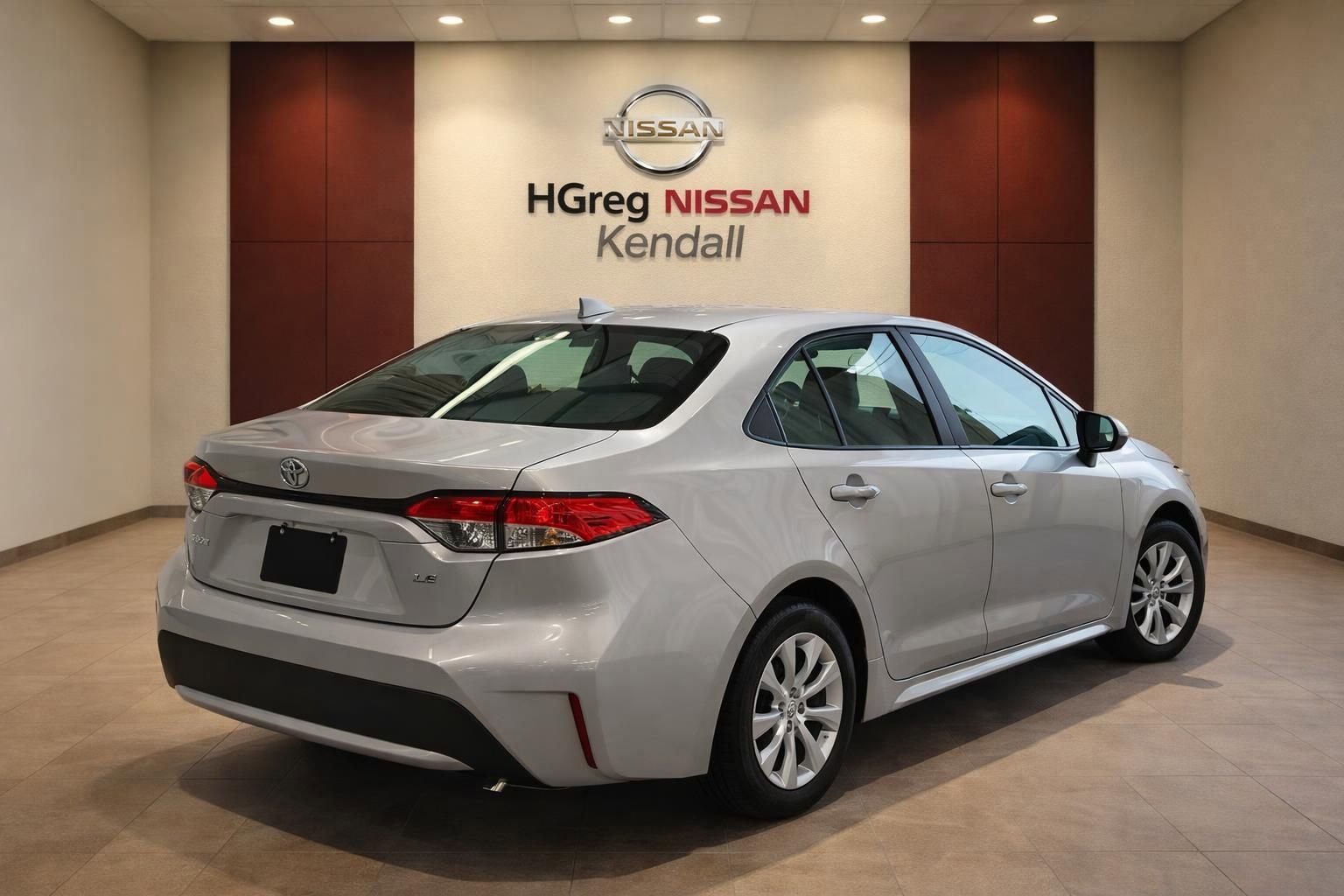Used 2024 Toyota Corolla LE FWD image 4