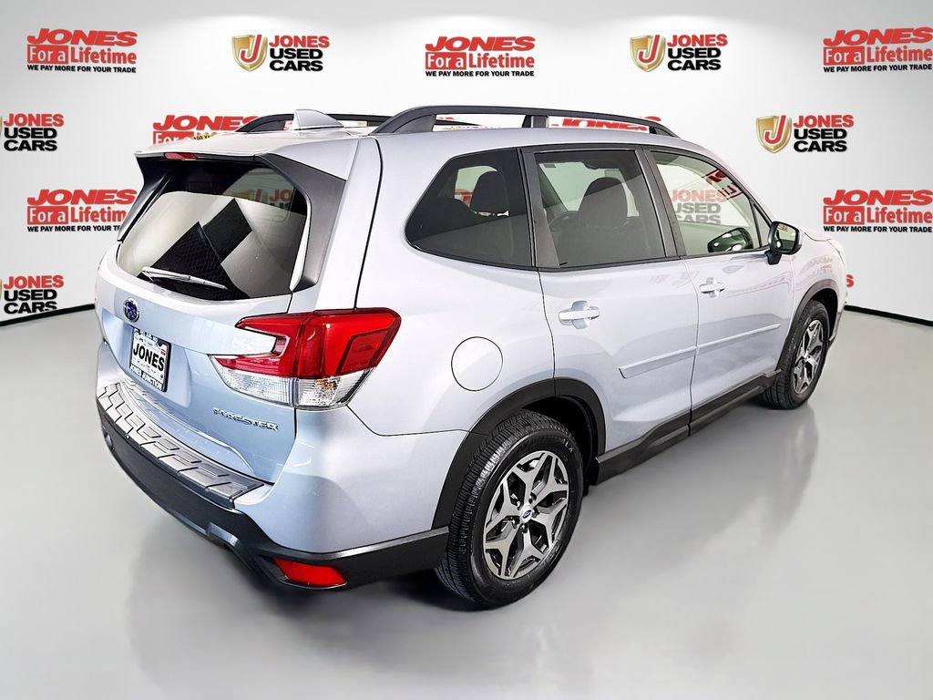 Used 2020 Subaru Forester Premium AWD/4WD image 16