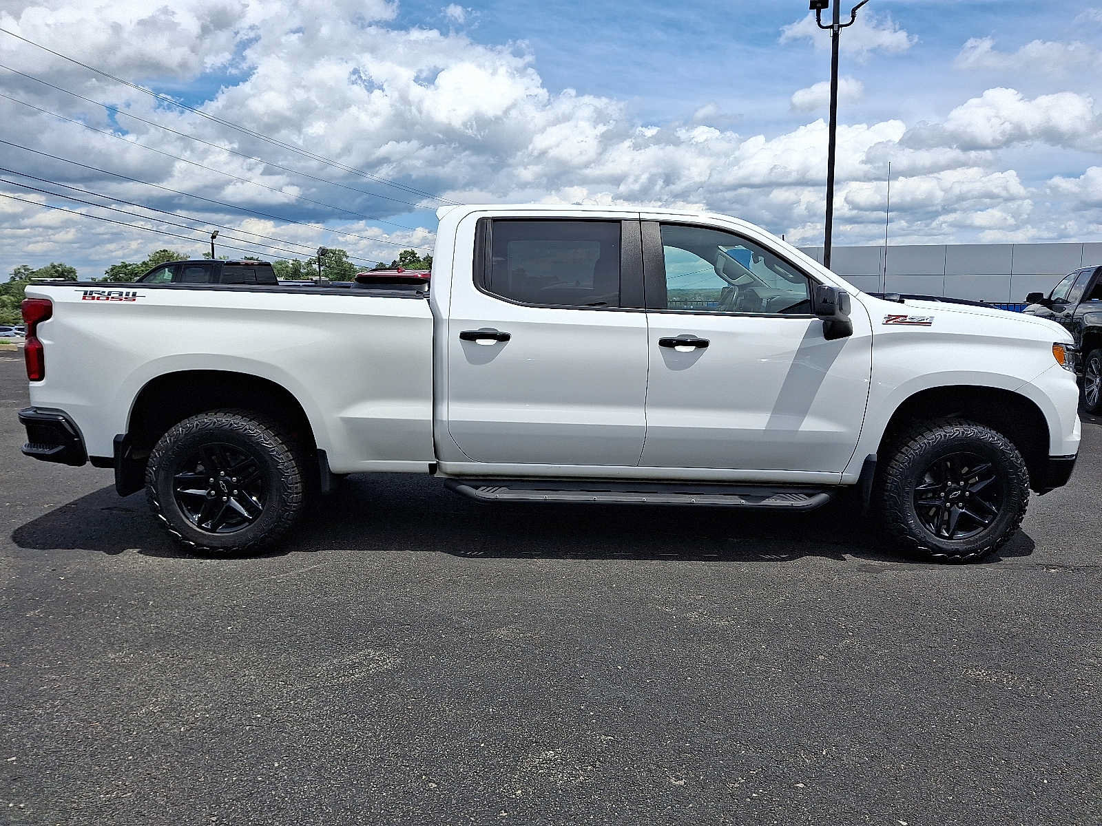 Used 2024 Chevrolet Silverado 1500 LT Trail Boss w/ Convenience Package II AWD/4WD image 8