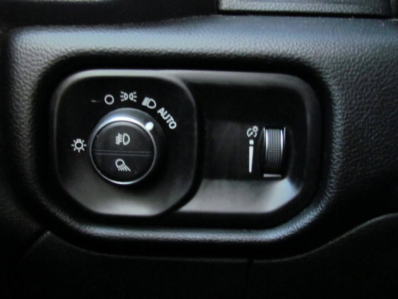 Used 2024 RAM 2500 Big Horn AWD/4WD image 26