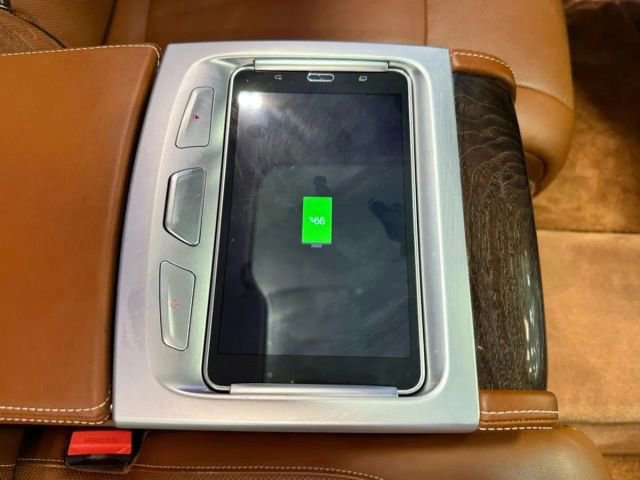 Used 2018 BMW 750i xDrive image 36