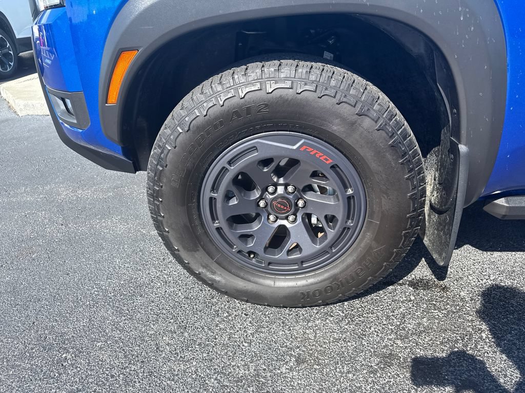 Used 2025 Nissan Frontier PRO-4X AWD/4WD image 29