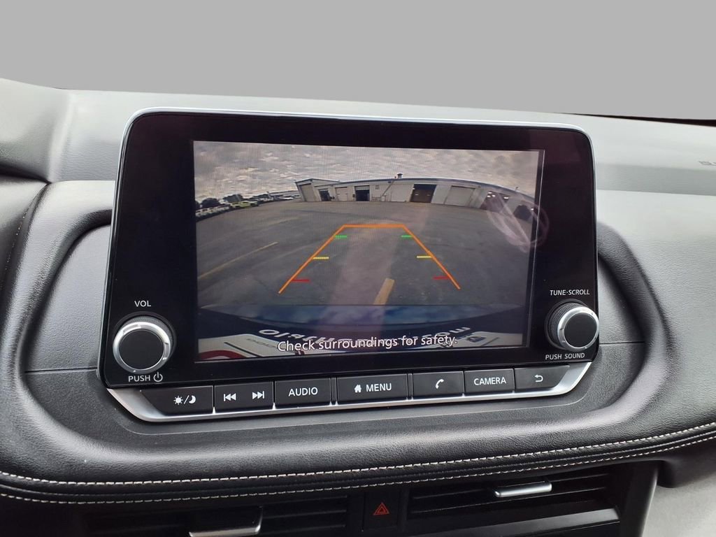 Used 2025 Nissan Rogue SV AWD/4WD image 6