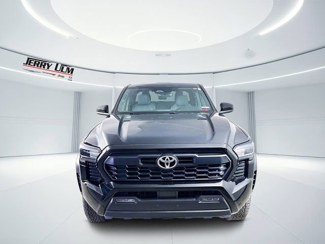 Used 2024 Toyota Tacoma TRD Off-Road AWD/4WD image 8