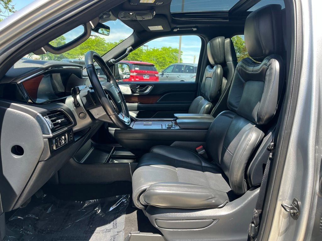 Used 2022 Lincoln Navigator L Reserve AWD/4WD image 24