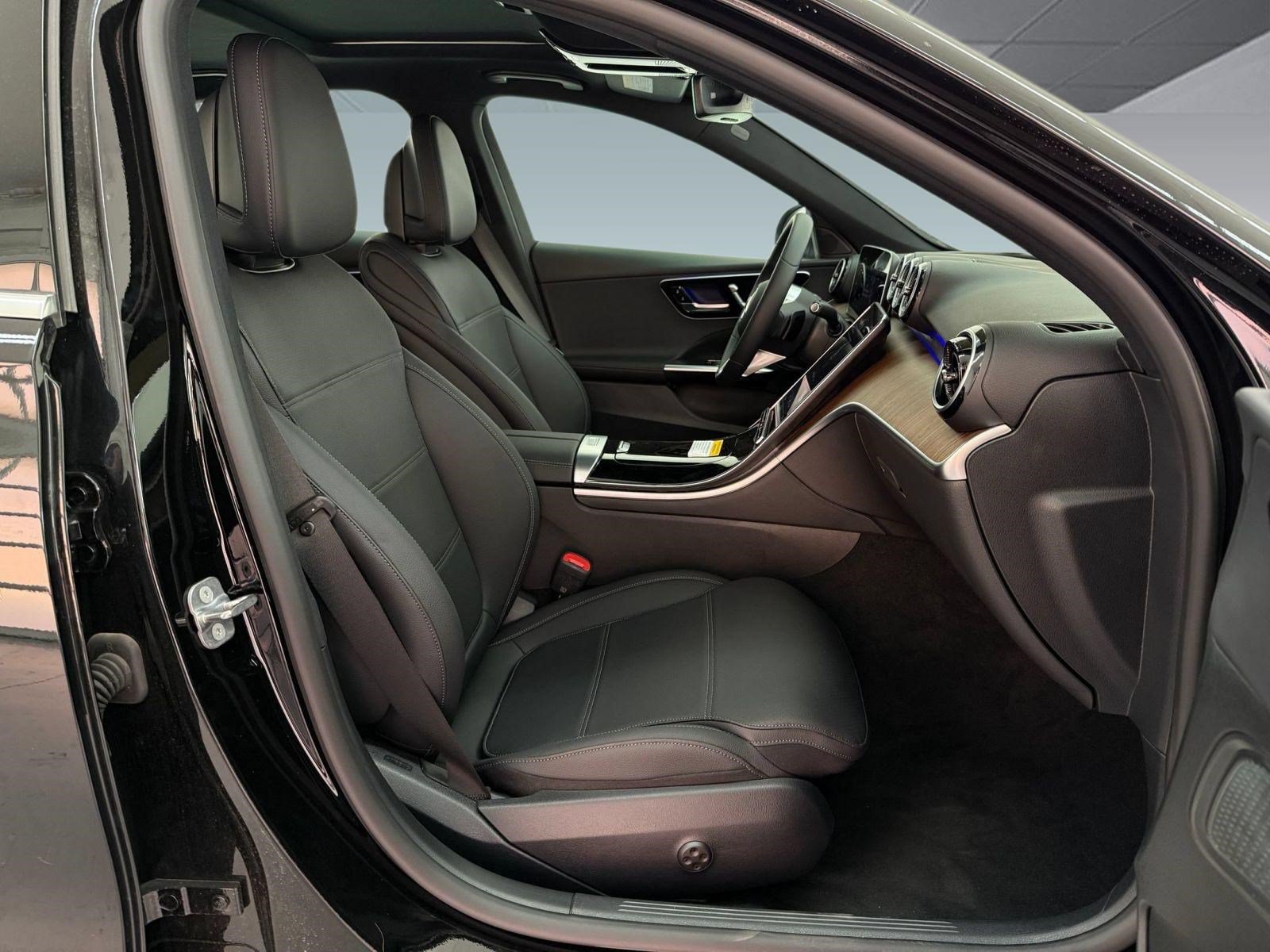 New 2026 Mercedes-Benz C 300 4MATIC Sedan image 23