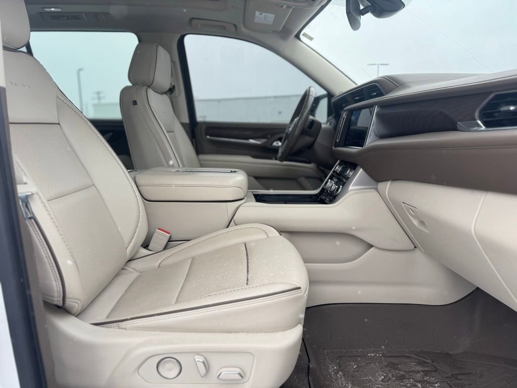Used 2021 GMC Yukon Denali image 12