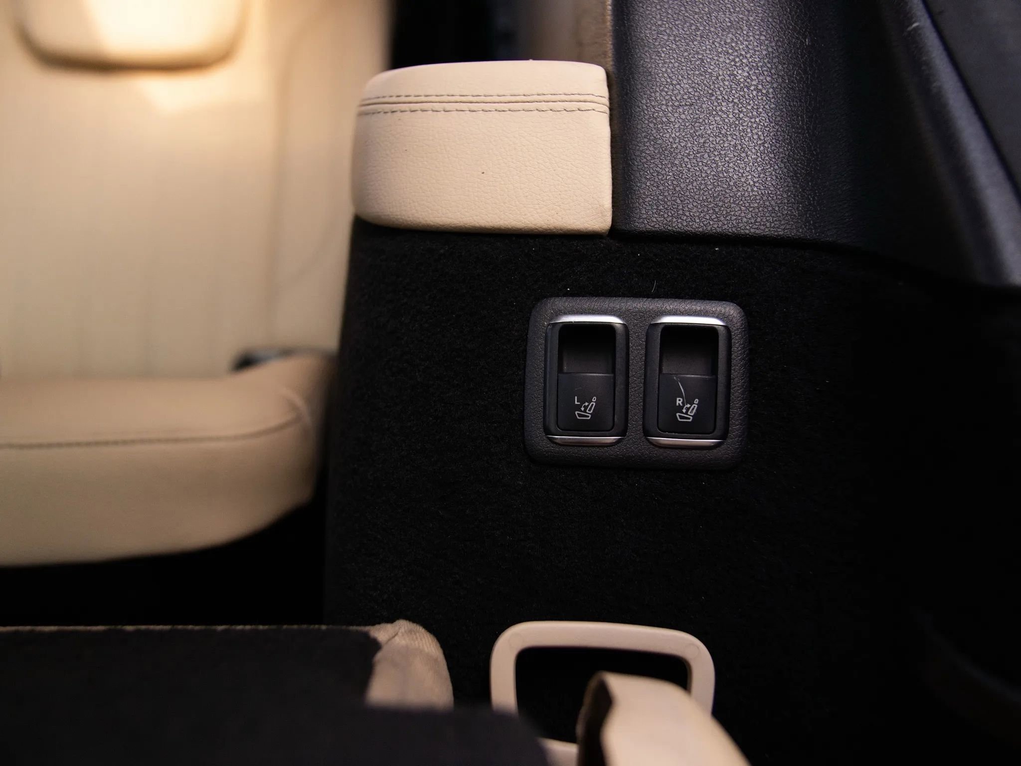 Used 2017 Mercedes-Benz GLS 450 4MATIC image 33