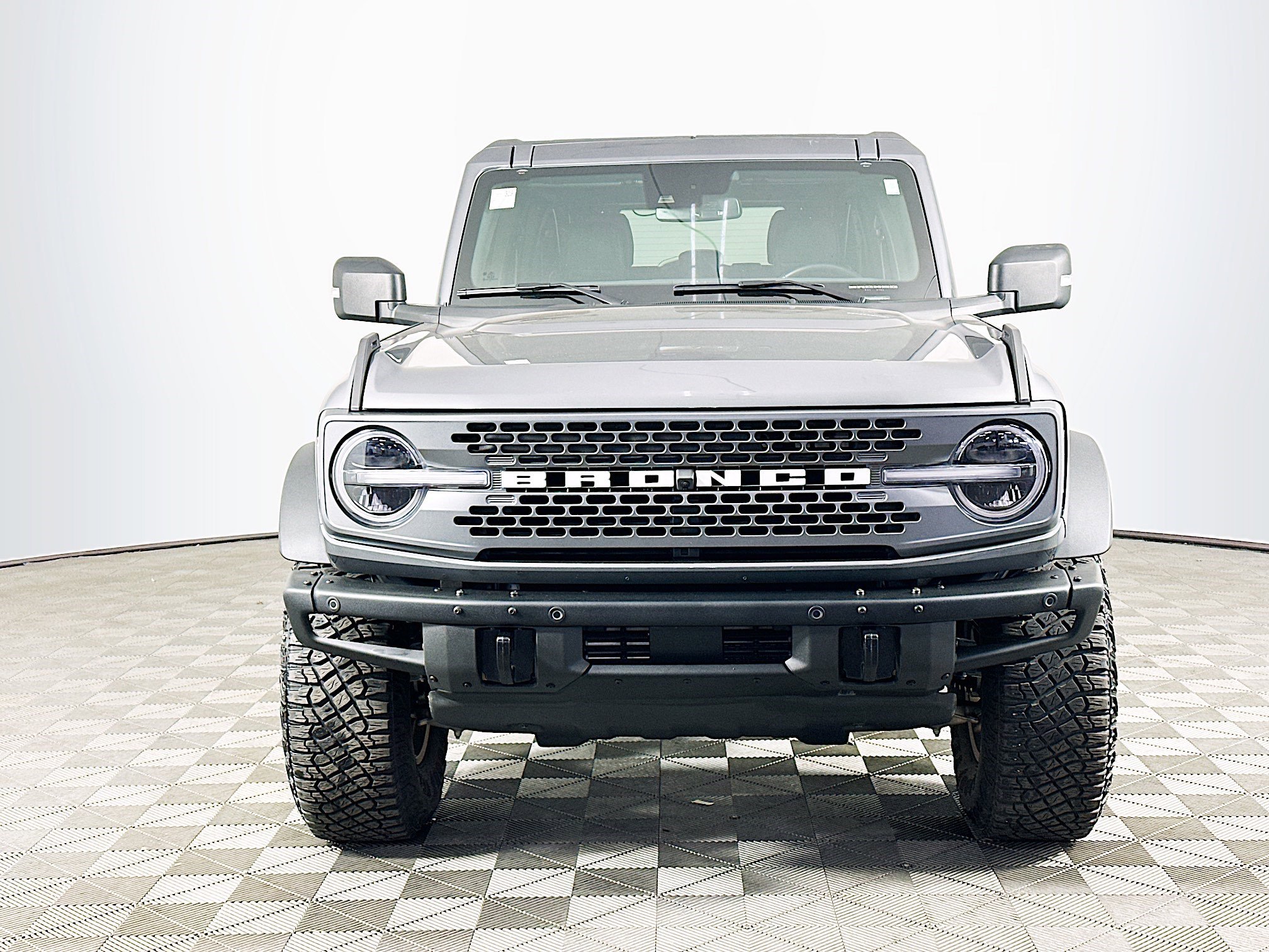 Used 2024 Ford Bronco Badlands image 2