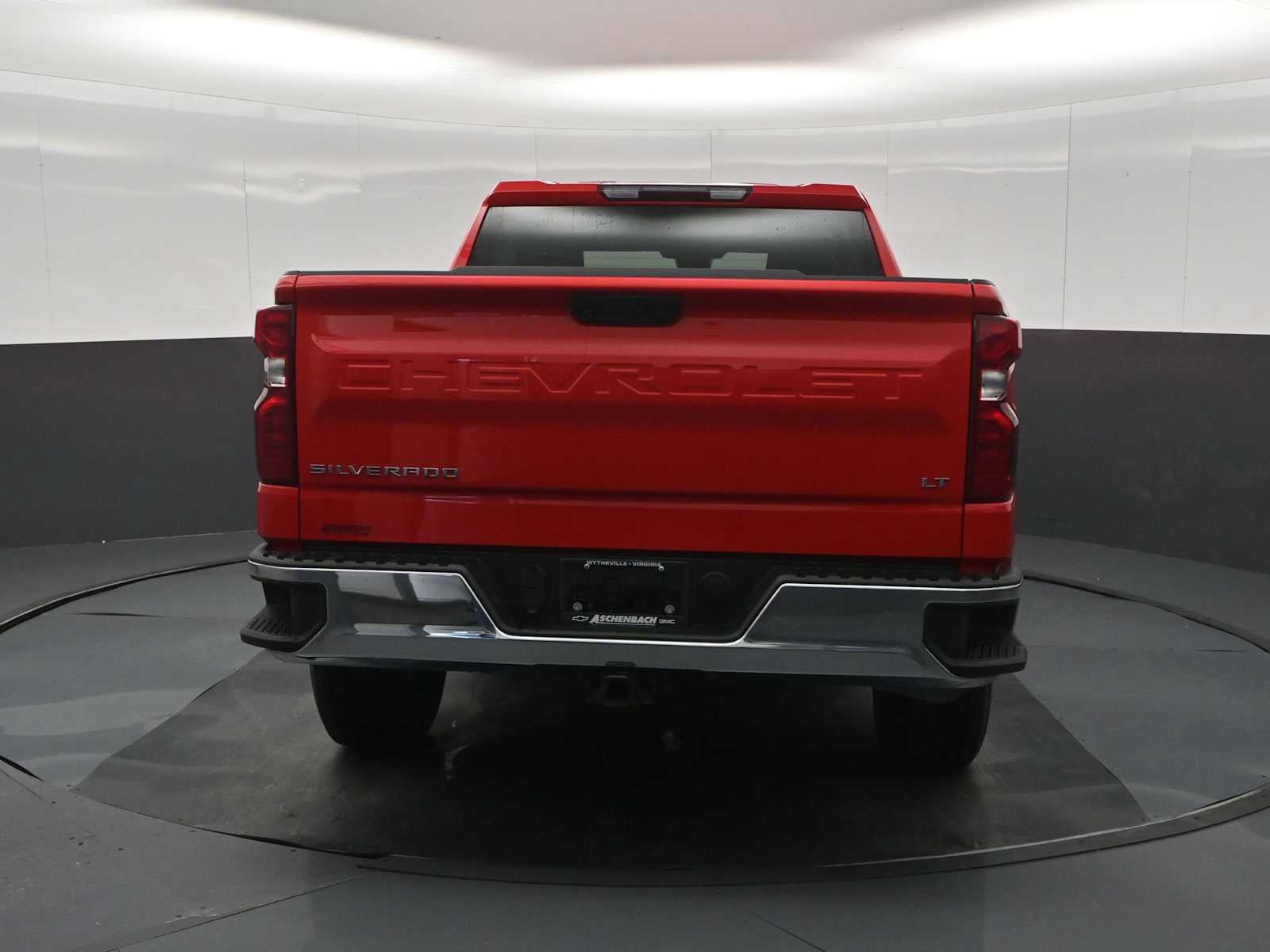 Used 2023 Chevrolet Silverado 1500 LT AWD/4WD image 8