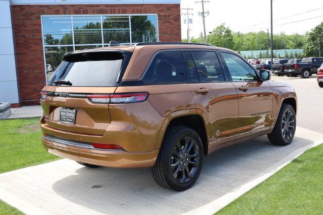 New 2026 Jeep Grand Cherokee Limited AWD/4WD image 39