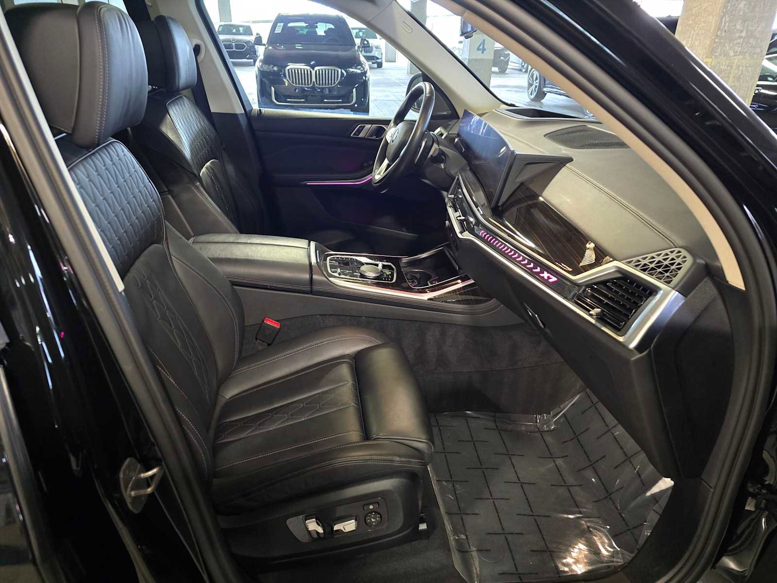 Used 2023 BMW X7 xDrive40i image 28