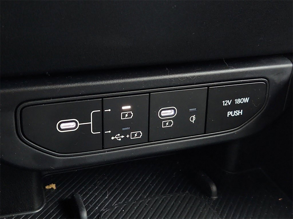 Used 2025 Kia K4 EX image 29