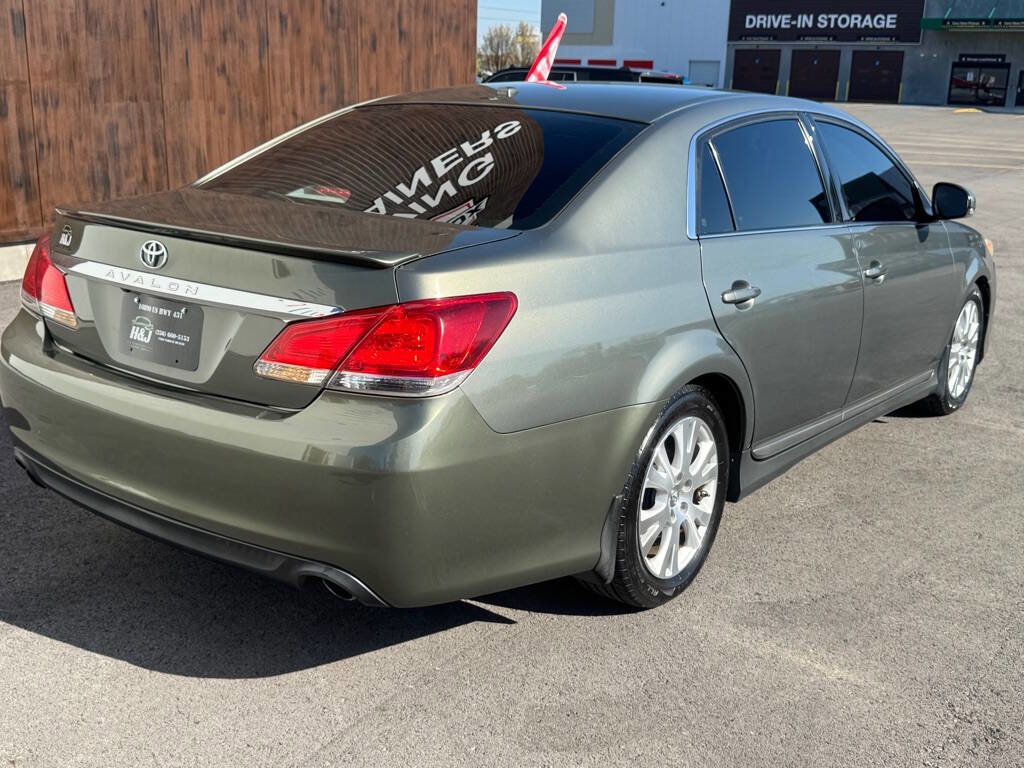 Used 2012 Toyota Avalon Limited FWD image 4