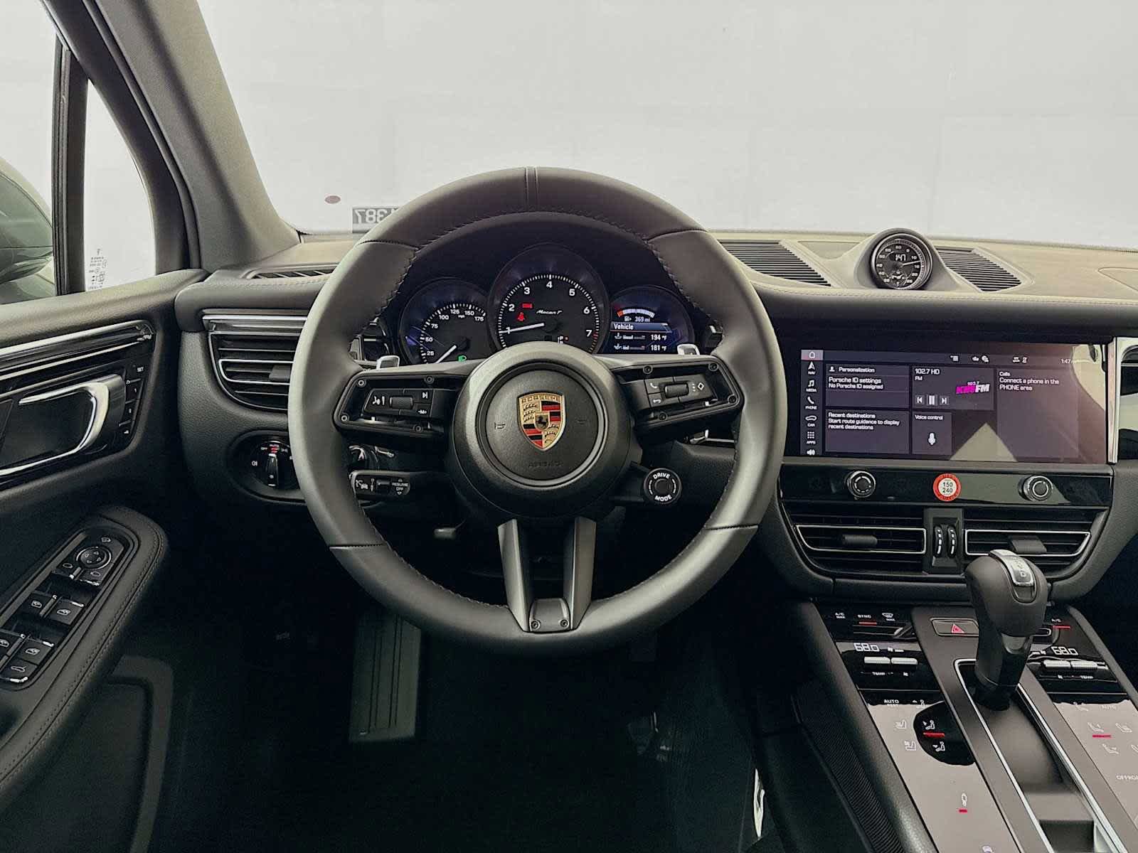 New 2025 Porsche Macan AWD/4WD image 18