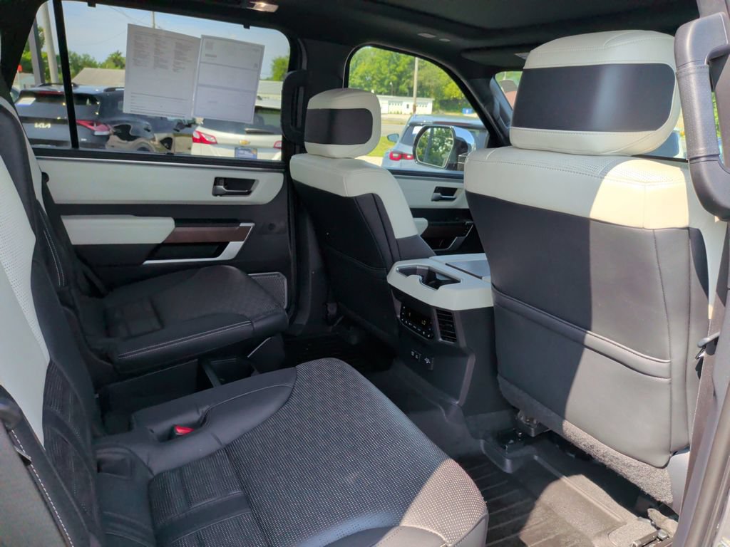 Used 2023 Toyota Sequoia Capstone AWD/4WD image 17