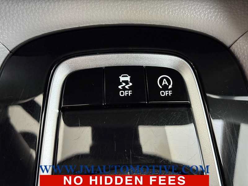 Used 2023 Toyota Corolla Cross L AWD/4WD image 30