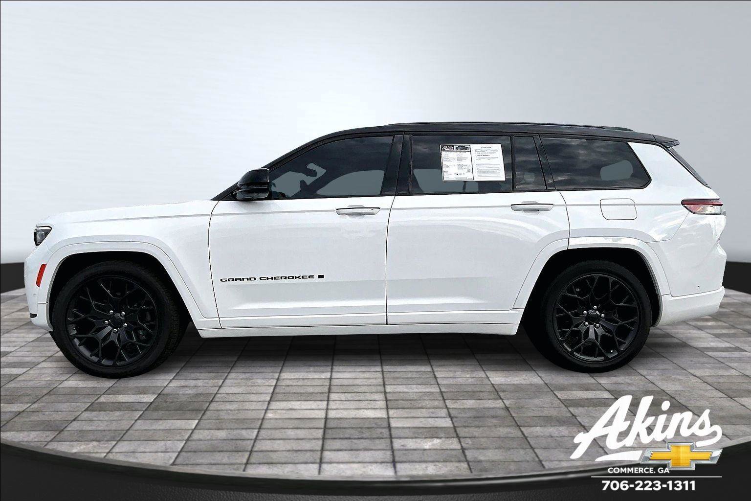 Used 2023 Jeep Grand Cherokee L Summit image 15