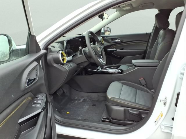 New 2026 Chevrolet Trax LT w/ LT Convenience Package FWD image 9