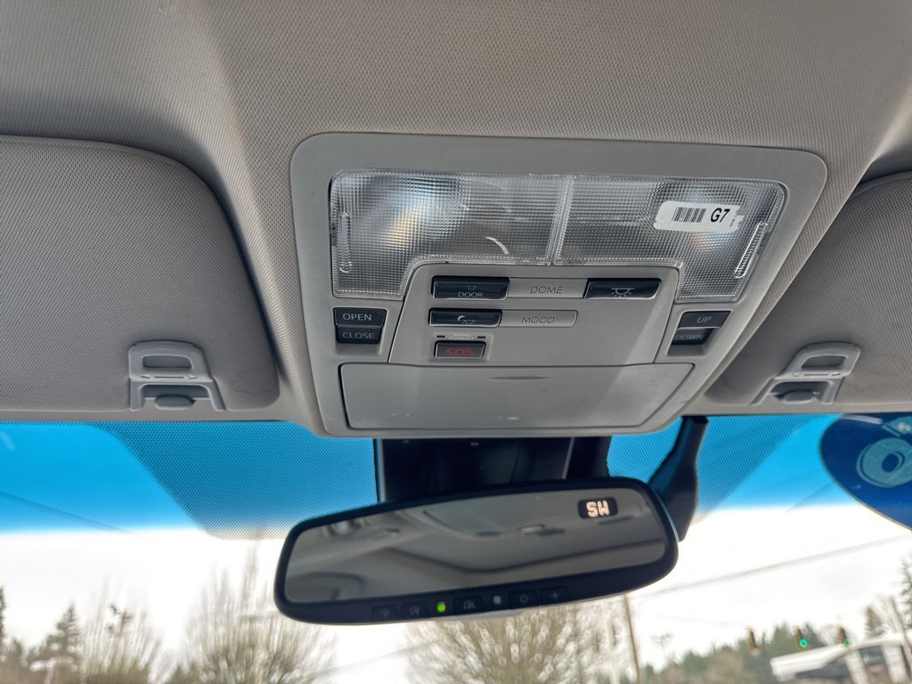 Used 2016 Toyota Avalon Limited image 31